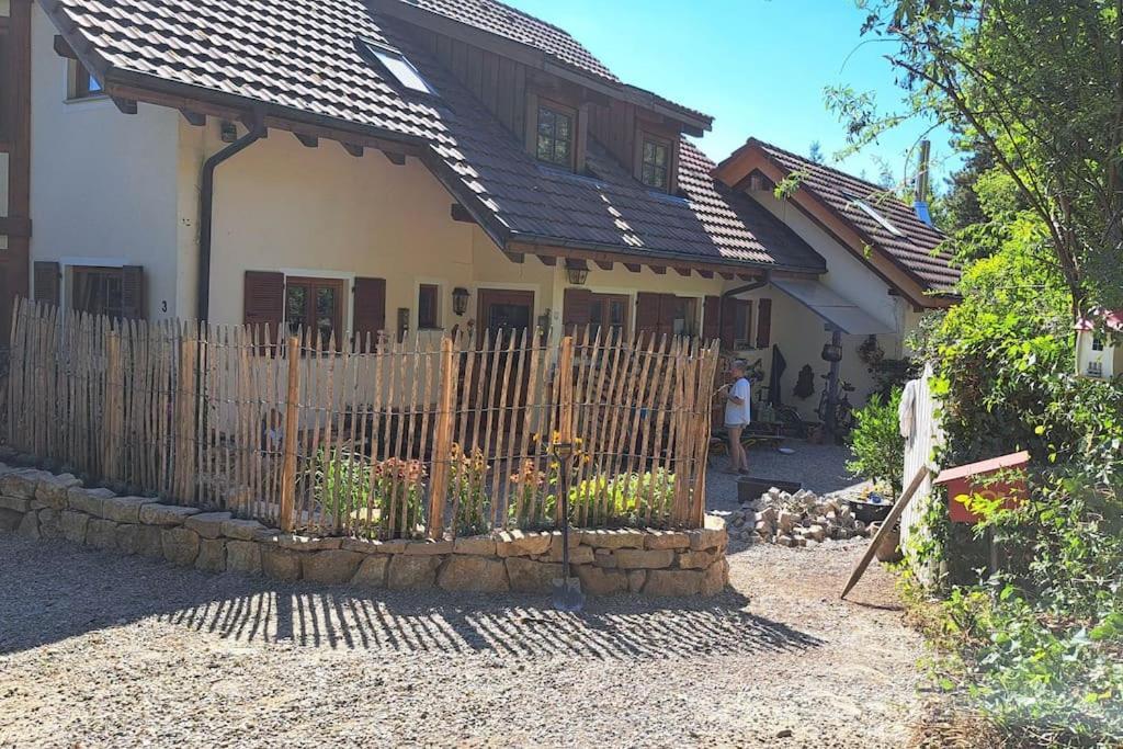 Gemuetliche Waldrandlage In Badenweiler Sehringen Ferienwohnung 外观 照片